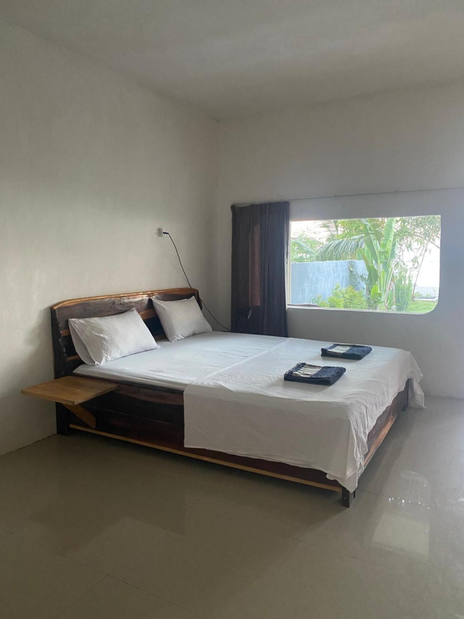 East Lombok Dive Hotel - 3 Private Rooms On The Beach Labuhan Pandan Exterior foto