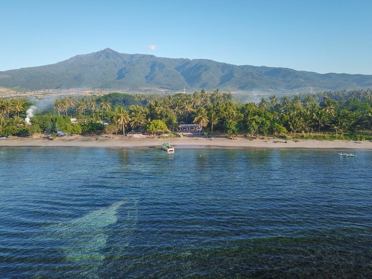 East Lombok Dive Hotel - 3 Private Rooms On The Beach Labuhan Pandan Exterior foto